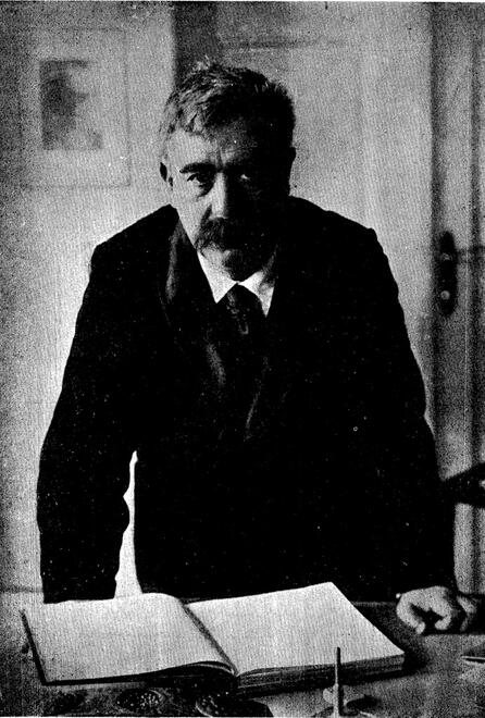 A photograph of the Yiddish write I.L. Peretz taken from a collection of his letters and essays