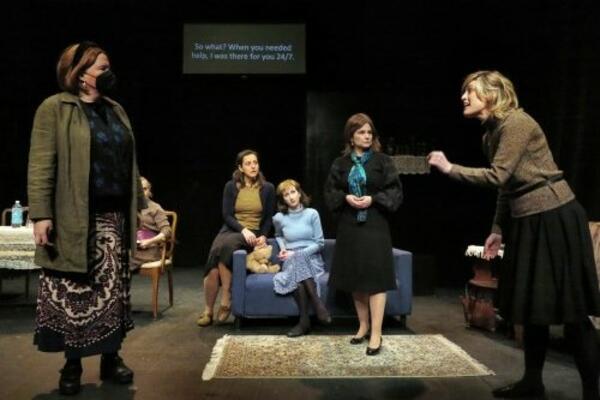 New Yiddish Rep’s production of “Di Froyen (The Women)” Photo credit: Jonathan Slaff.