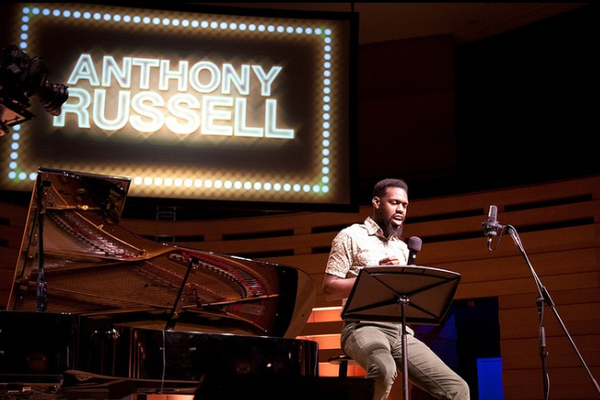 AR376_2170-Anthony Russell performing w name in lights.png
